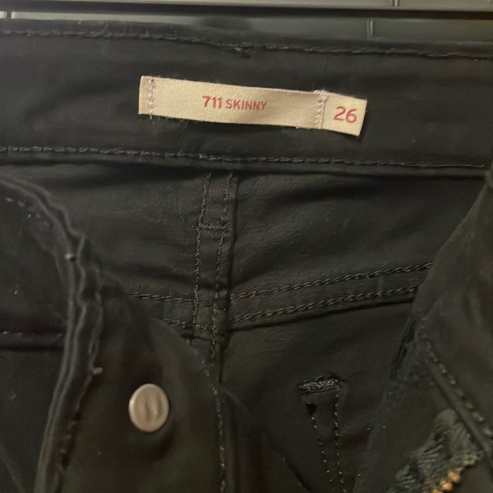 Levi’s 711 Ripped Skinny Jeans